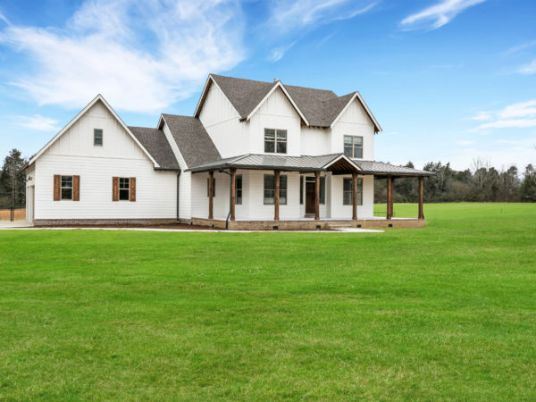Ooltewah Modern Farmhouse - Real Estate Photography